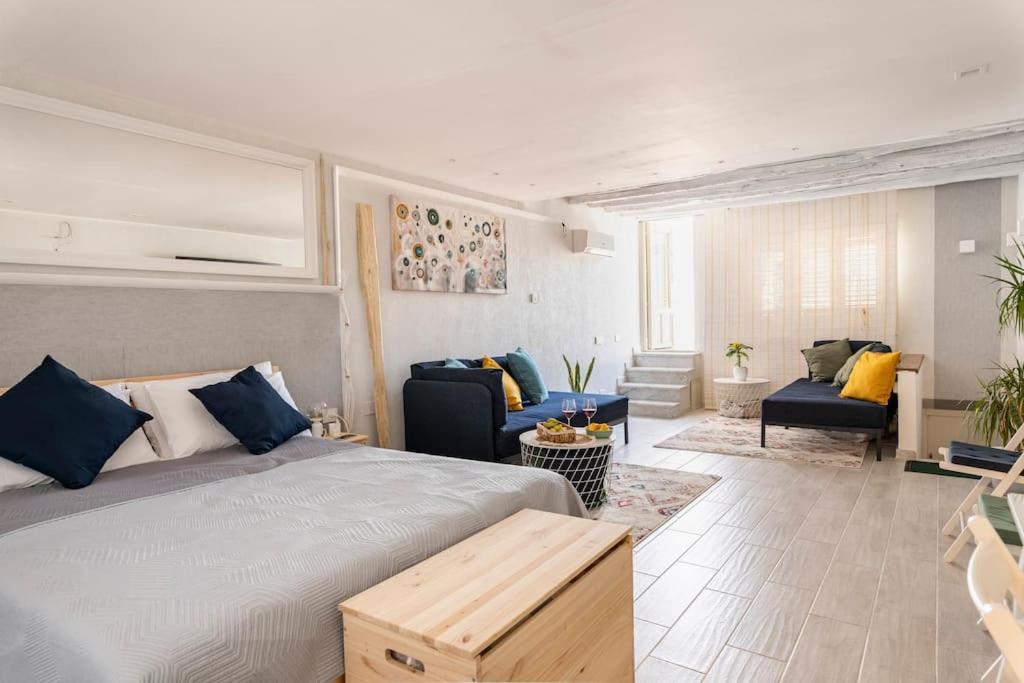 Rocca Politeama Attico Prestigioso Ed Eccitante. Apartamento Palermo Exterior foto
