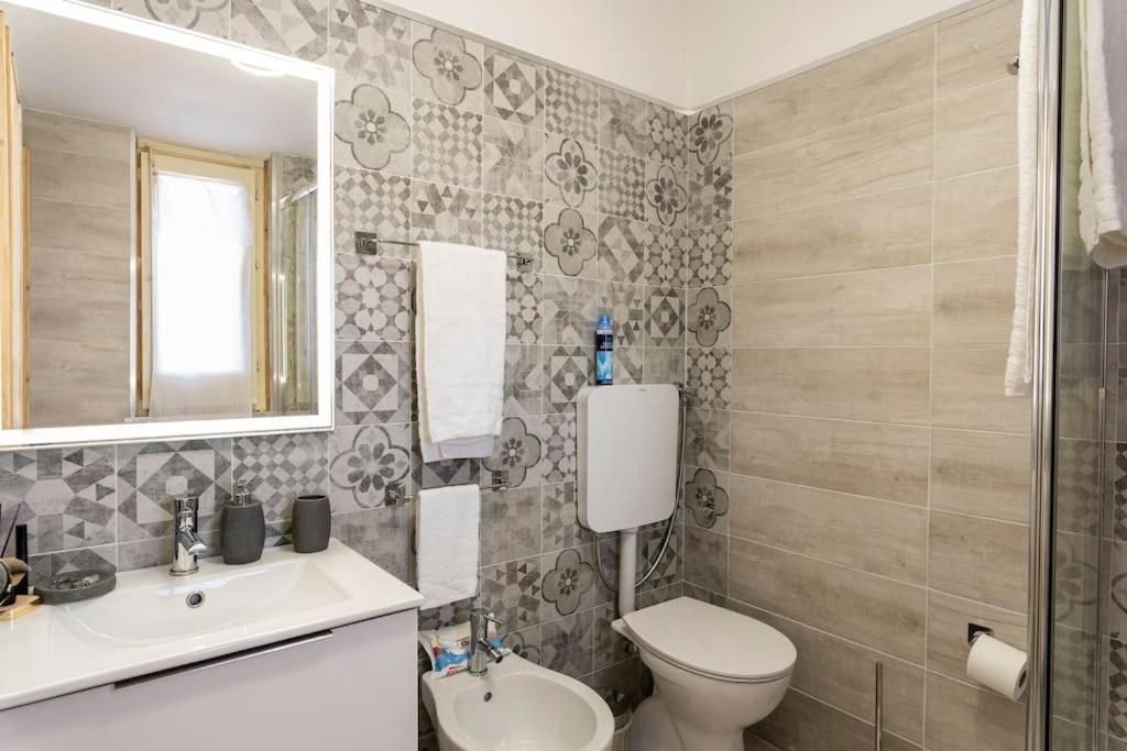 Rocca Politeama Attico Prestigioso Ed Eccitante. Apartamento Palermo Exterior foto
